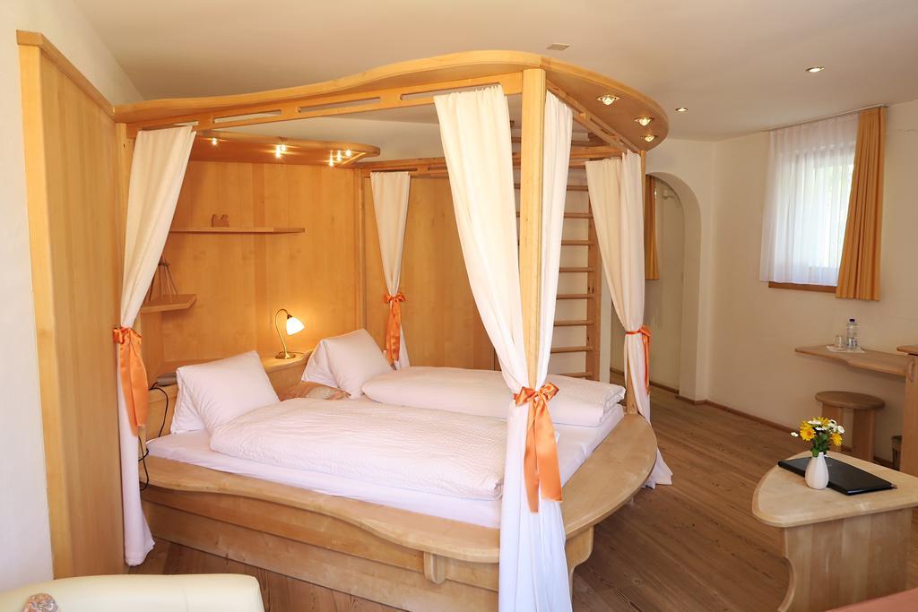 Hotel Restaurant Gabriel Scuol Ngoại thất bức ảnh