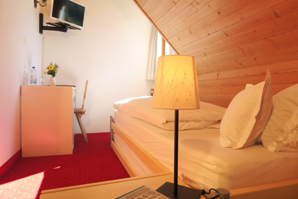 Hotel Restaurant Gabriel Scuol Ngoại thất bức ảnh