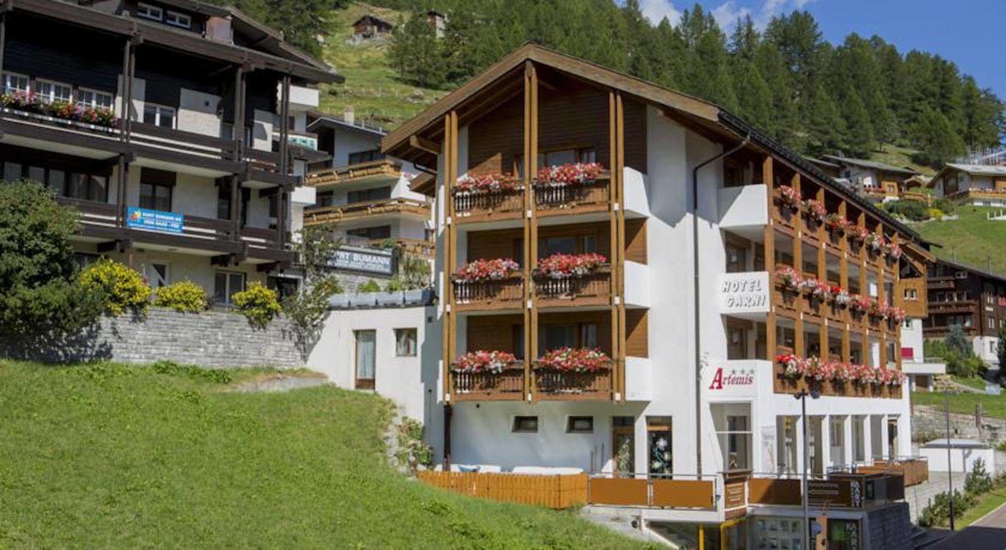 Hotel Restaurant Gabriel Scuol Ngoại thất bức ảnh
