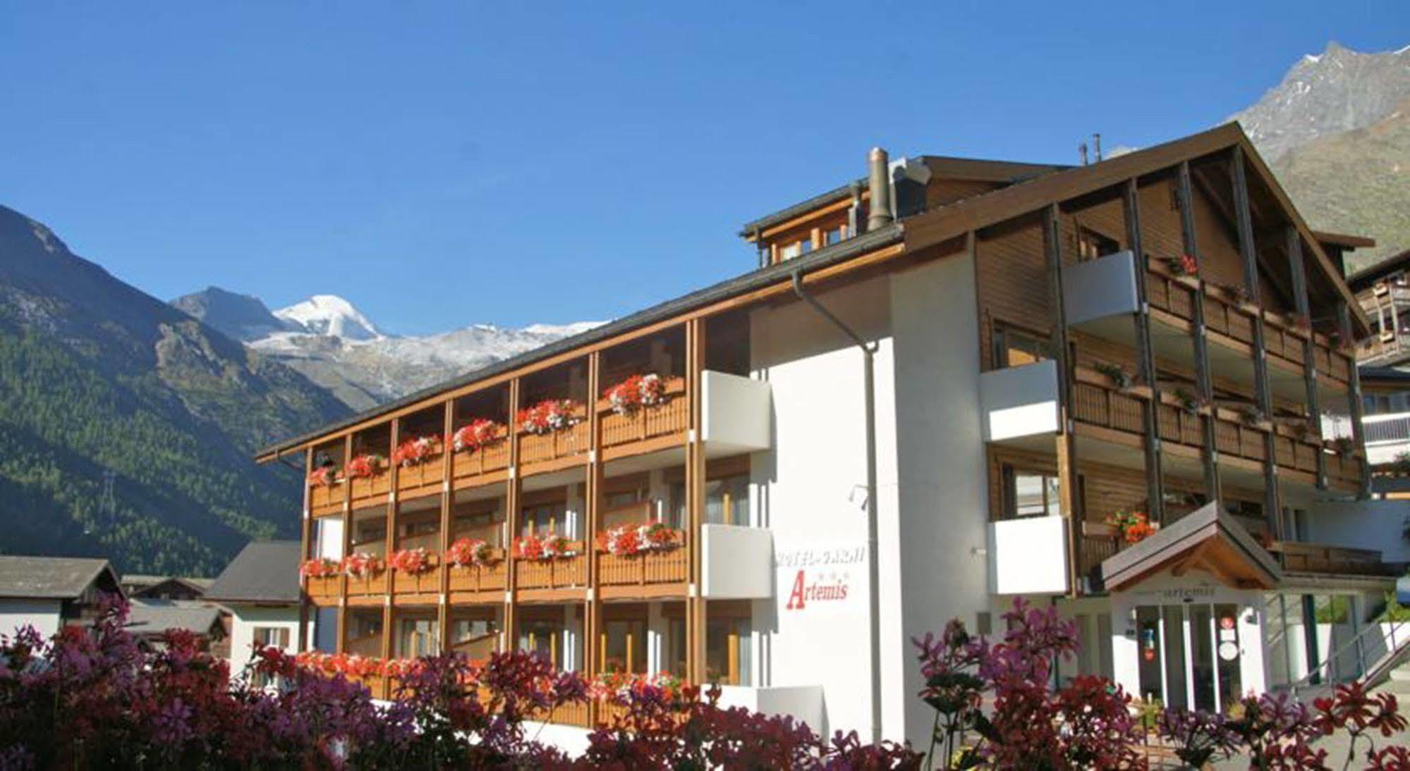 Hotel Restaurant Gabriel Scuol Ngoại thất bức ảnh