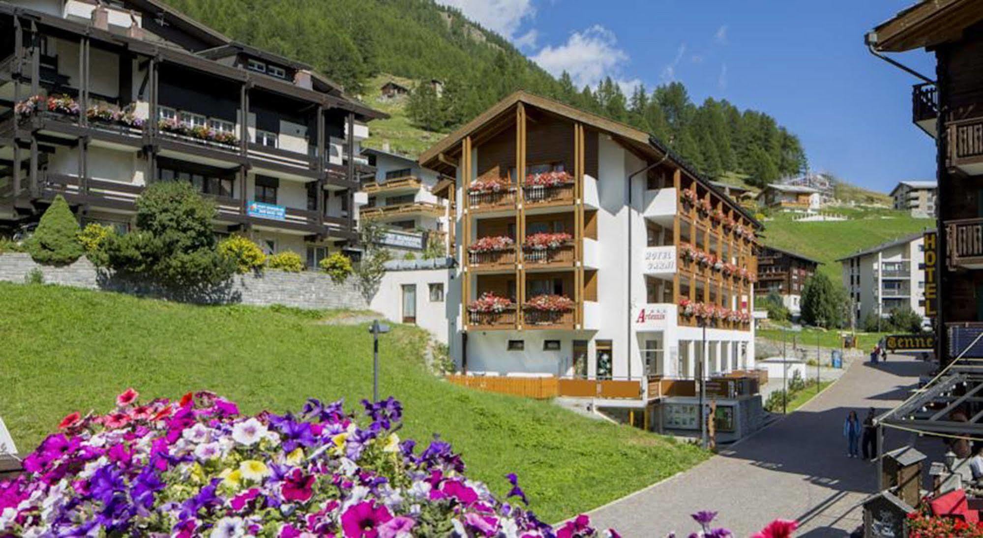 Hotel Restaurant Gabriel Scuol Ngoại thất bức ảnh