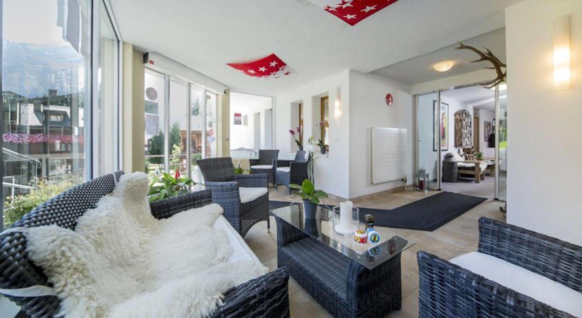 Hotel Restaurant Gabriel Scuol Ngoại thất bức ảnh