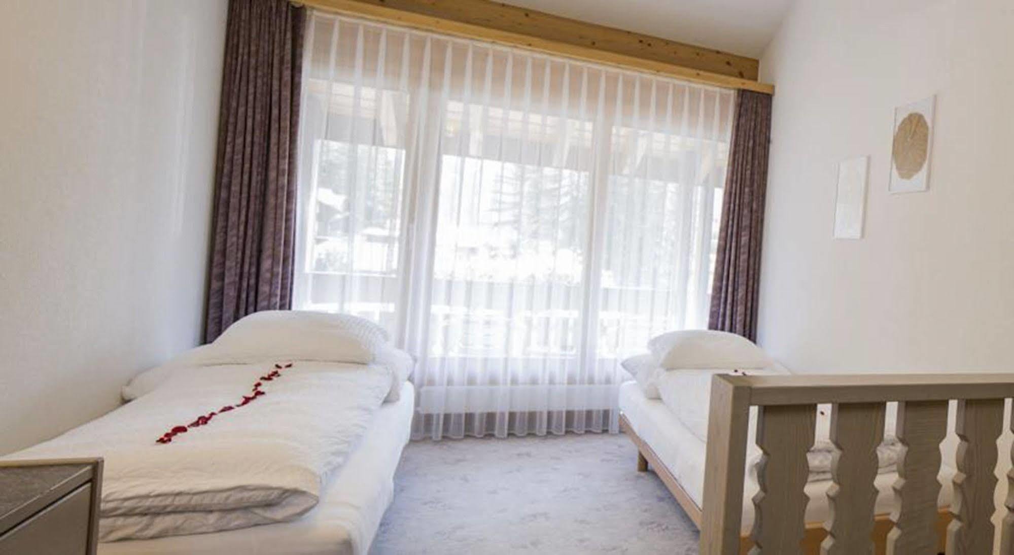 Hotel Restaurant Gabriel Scuol Ngoại thất bức ảnh